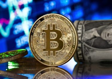 Nhà phân tích của Bloomberg cảnh báo giá Bitcoin có thể đảo chiều mạnh - dantradecoin